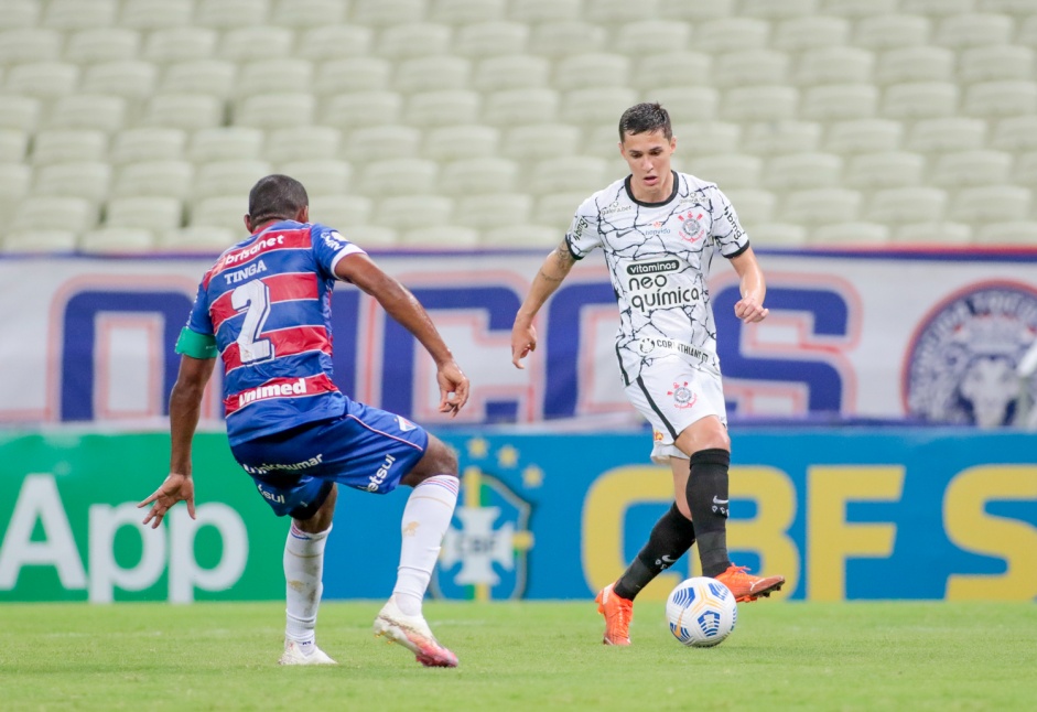 Mateus Vital durante jogo entre Corinthians e Fortaleza, no Castelo, pelo Campeonato Brasileiro