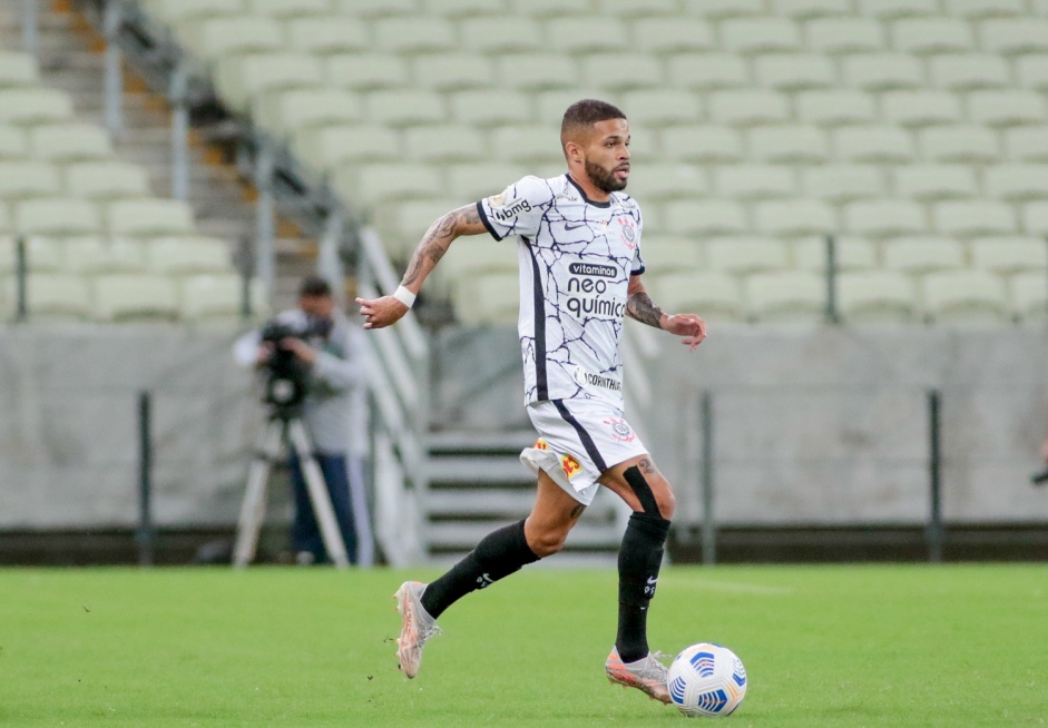 Vitinho durante jogo entre Corinthians e Fortaleza, no Castelo, pelo Campeonato Brasileiro