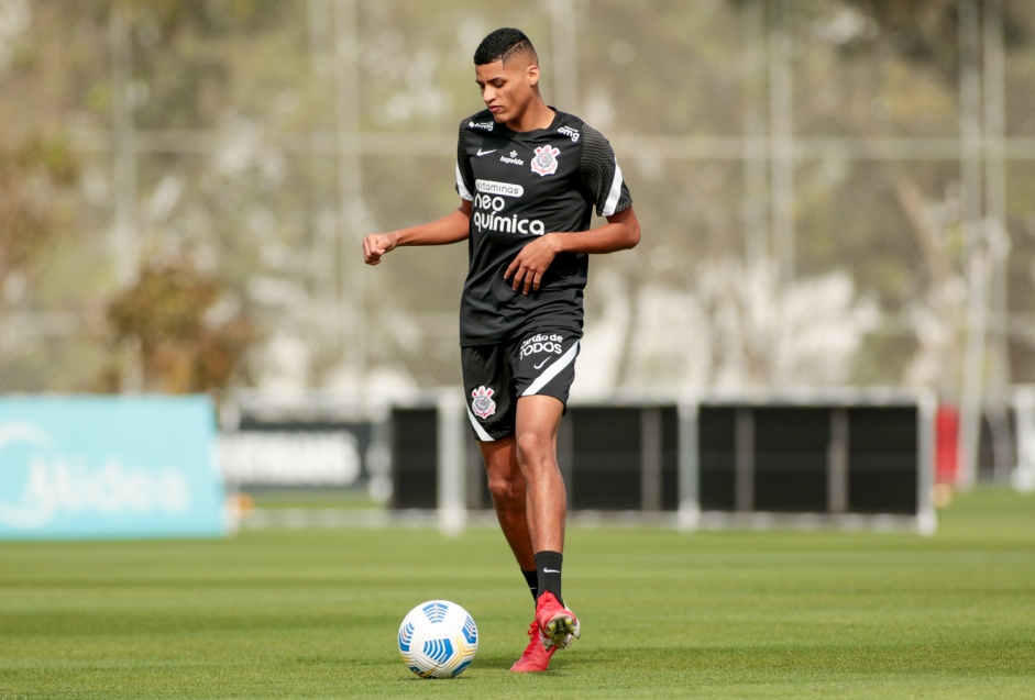 Rodrigo Varanda durante treino realizado pelo Corinthians no CT Joaquim Grava