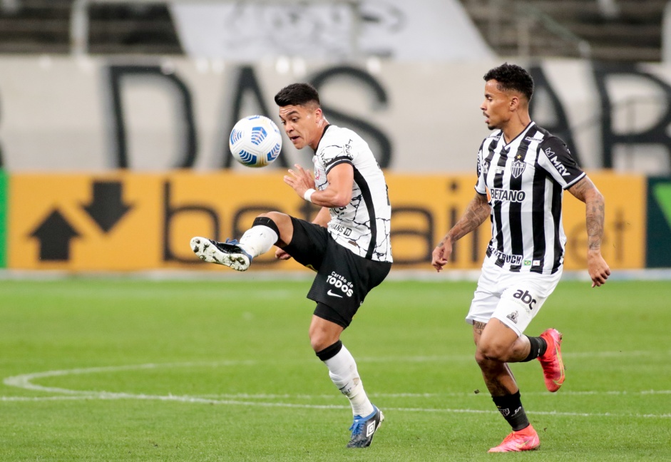 Volante Roni durante partida entre Corinthians e Atltico-MG, pelo Brasileiro