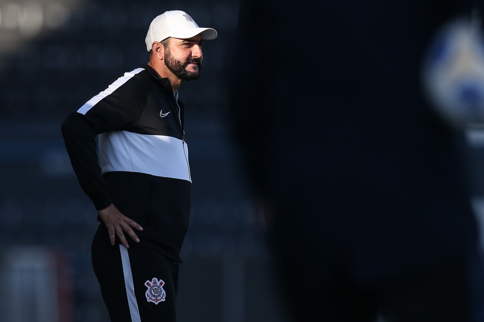 Danilo irá assumir o Sub-20 do Corinthians. Danilo irá assumir o Sub-20 do Corinthians.