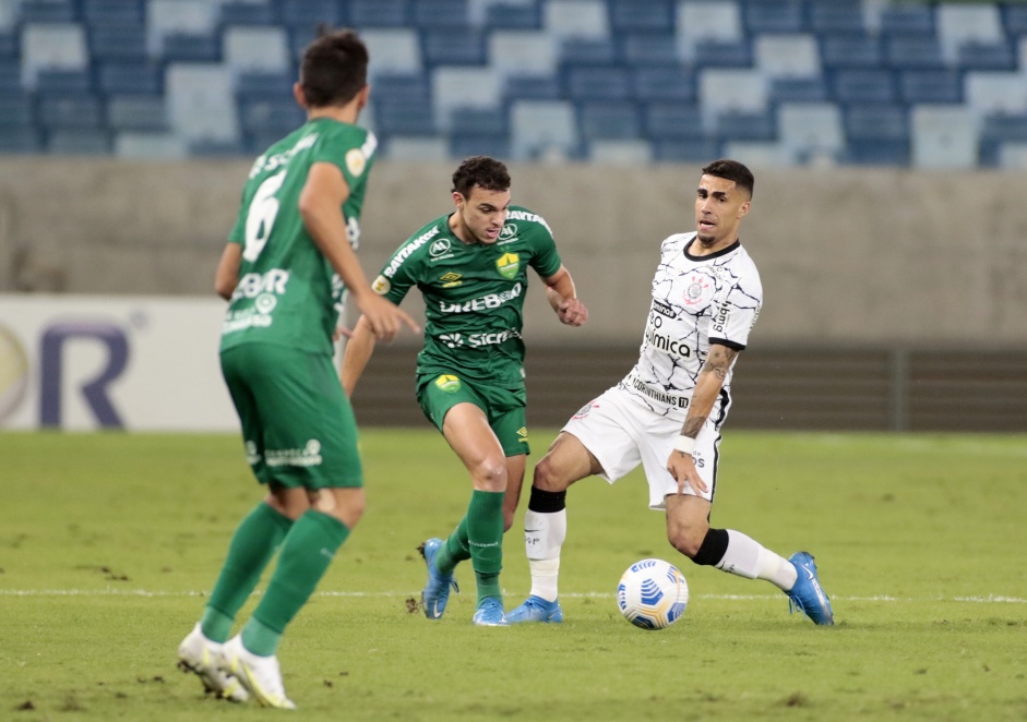 Gabriel durante partida contra o Cuiab nesta segunda-feira