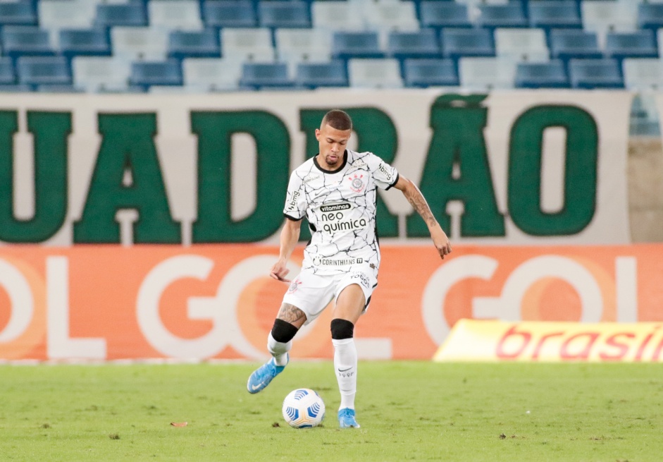 Zagueiro Joo Victor durante partida entre Corinthians e Cuiab nesta segunda-feira