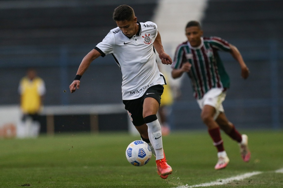 Keven Vinicius durante a partida contra o Fluminense, pelo Brasileiro Sub-20