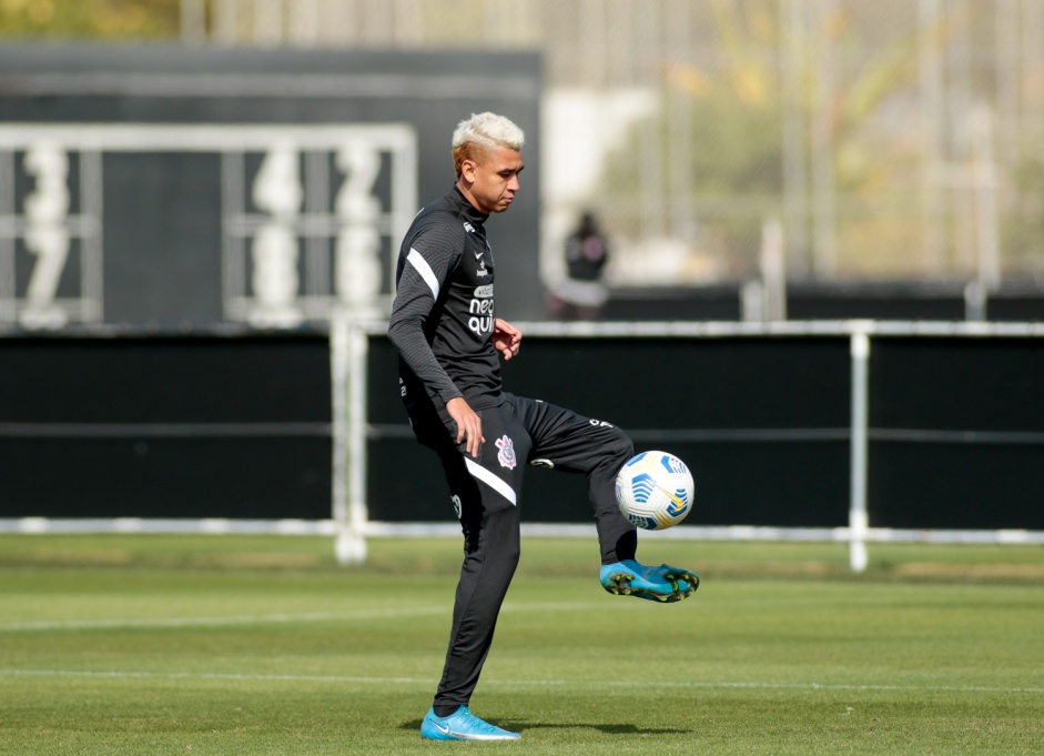 Cantillo durante treino do Corinthians em preparao para duelo contra o Flamengo