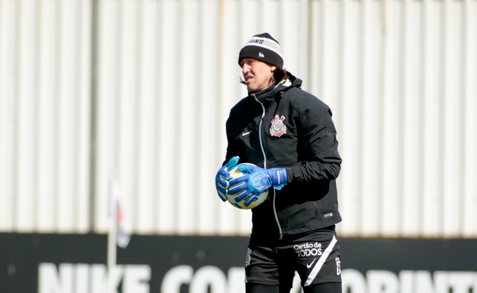Cássio durante treino do Corinthians em preparação para duelo contra o Flamengo