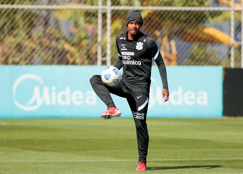 Léo Natel durante treino do Corinthians em preparação para duelo contra o Flamengo