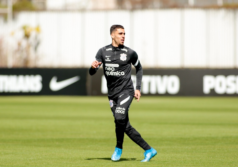 Volante Gabriel durante ltimo treino do Corinthians antes do jogo contra o Flamengo