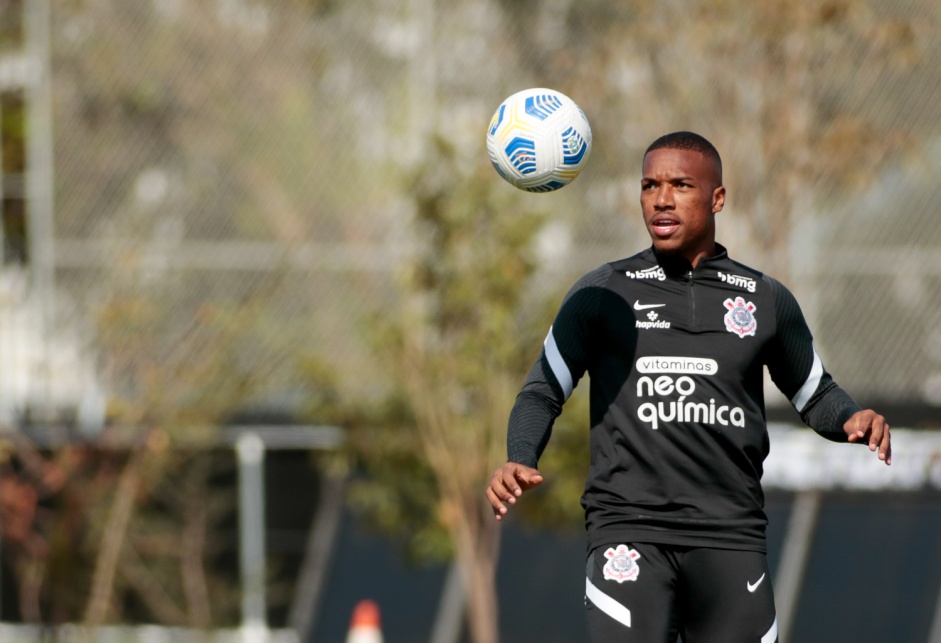 Xavier durante treino do Corinthians em preparação para duelo contra o Flamengo