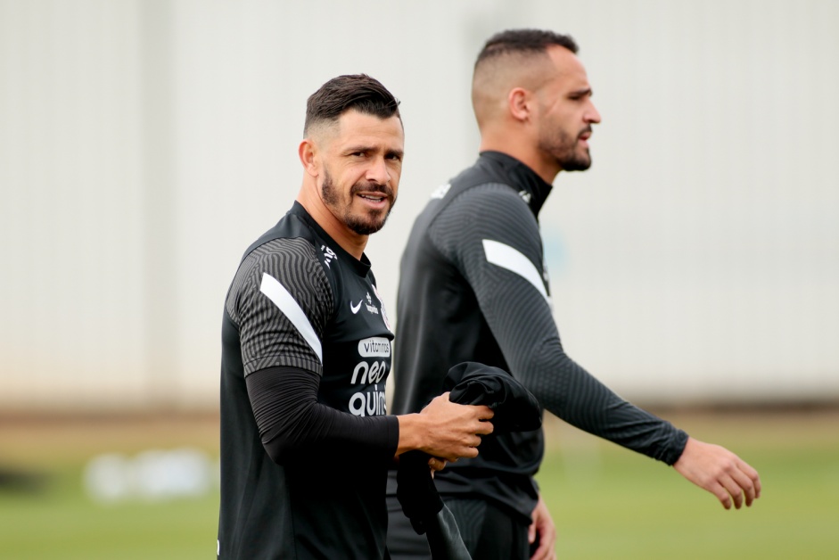 Giuliano e Renato Augusto so os dois primeiros reforos do Corinthians na temporada 2021