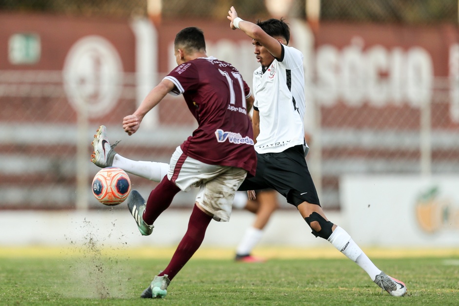 Anderson Chaves durante jogo entre Corinthians e Juventus pelo Paulista Sub-20