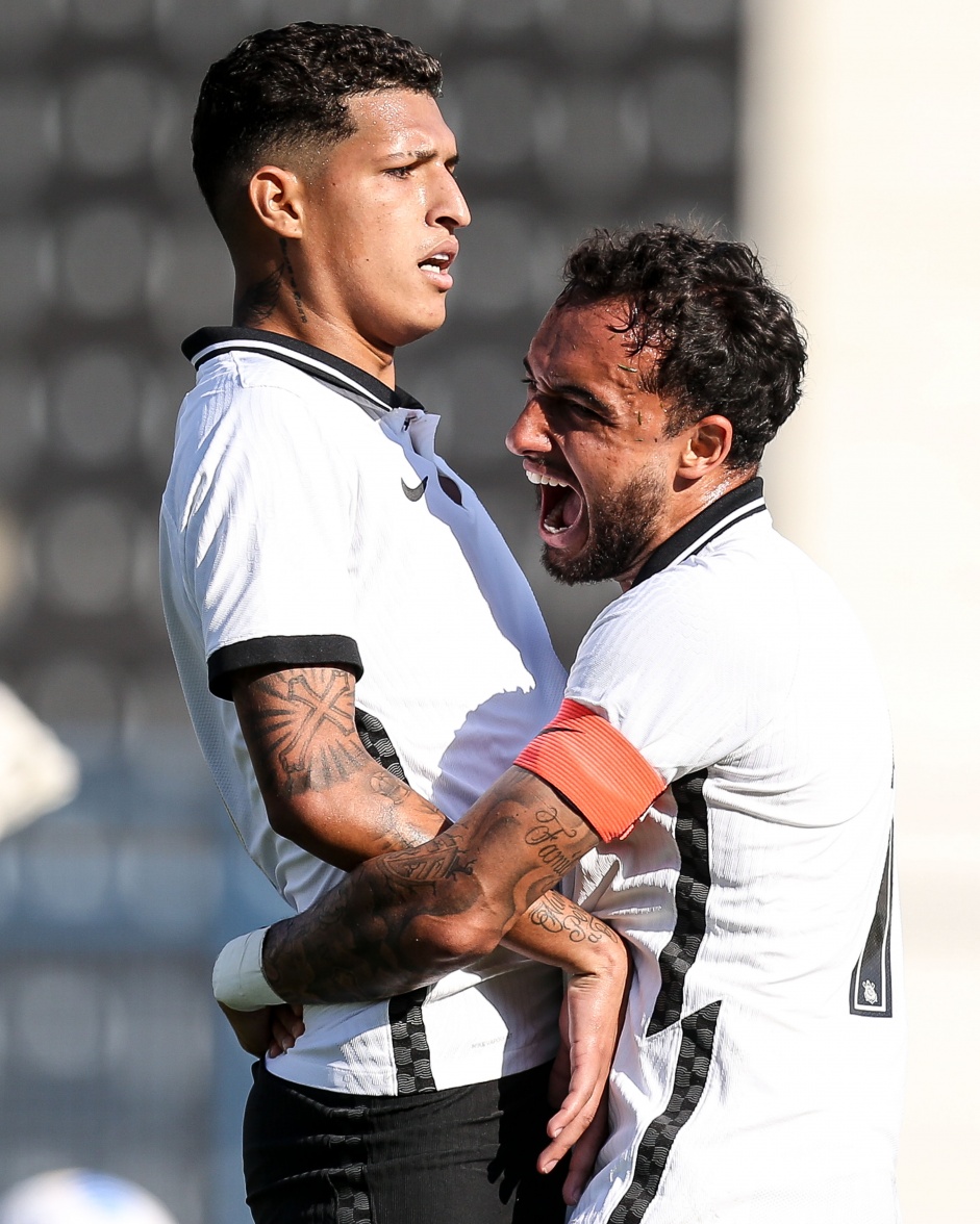 Matheus Matias e Hugo Borges no empate entre Corinthians e Cear, pelo Brasileiro de Aspirantes