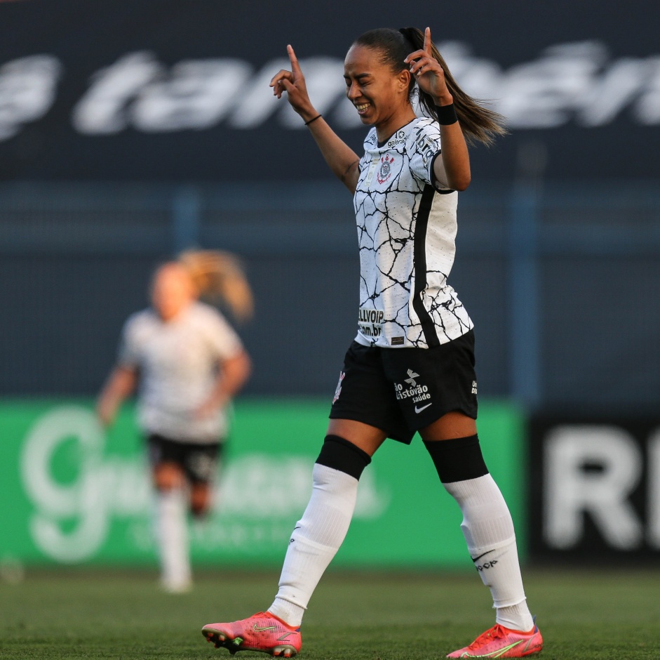 Adriana tambm anotou seu gol no duelo entre Corinthians e Ava Kindermman, pelo Brasileiro Feminino