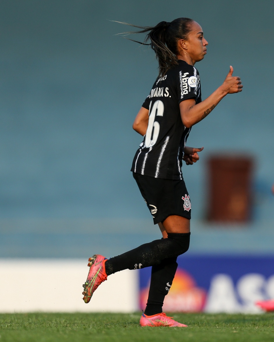 Adriana durante partida entre Corinthians e So Jos, pelo Campeonato Paulista Feminino