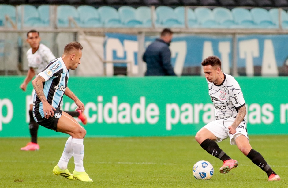 Gustavo Silva durante partida entre Corinthians e Grmio, pelo Campeonato Brasileiro