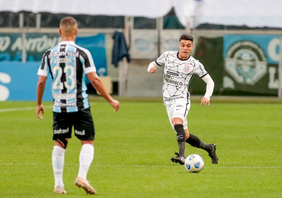 Volante Roni durante partida entre Corinthians e Grêmio, pelo Campeonato Brasileiro