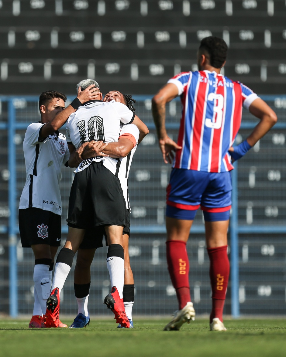 Corinthians goleia o Bahia pelo Campeonato Brasileiro Sub-20