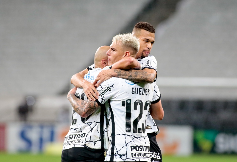 Rger Guedes anotou o nico gol do Corinthians no jogo contra o Juventude