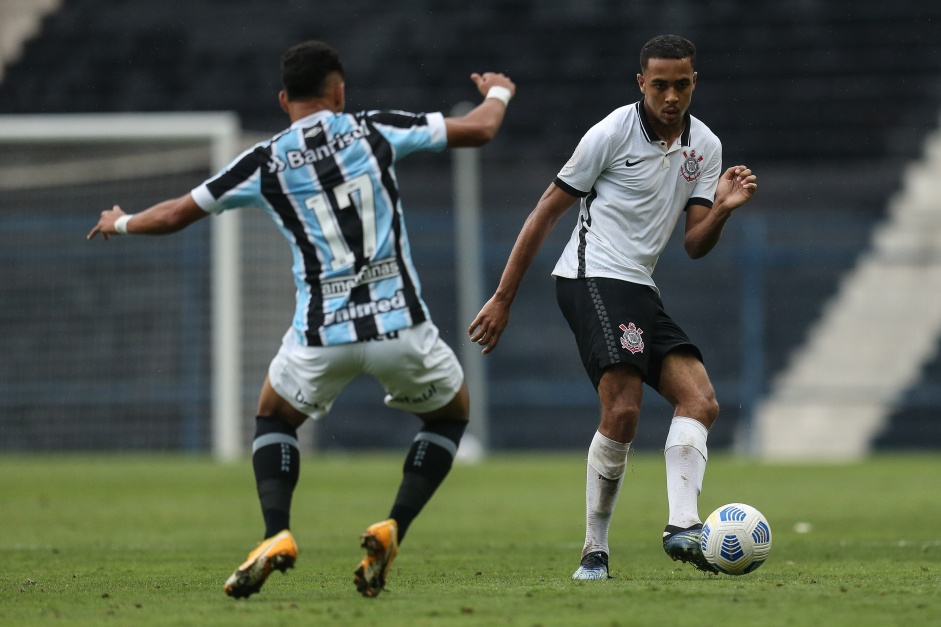 Corinthians empata em 2 a 2 com o Grmio pelo Campeonato de Aspirantes