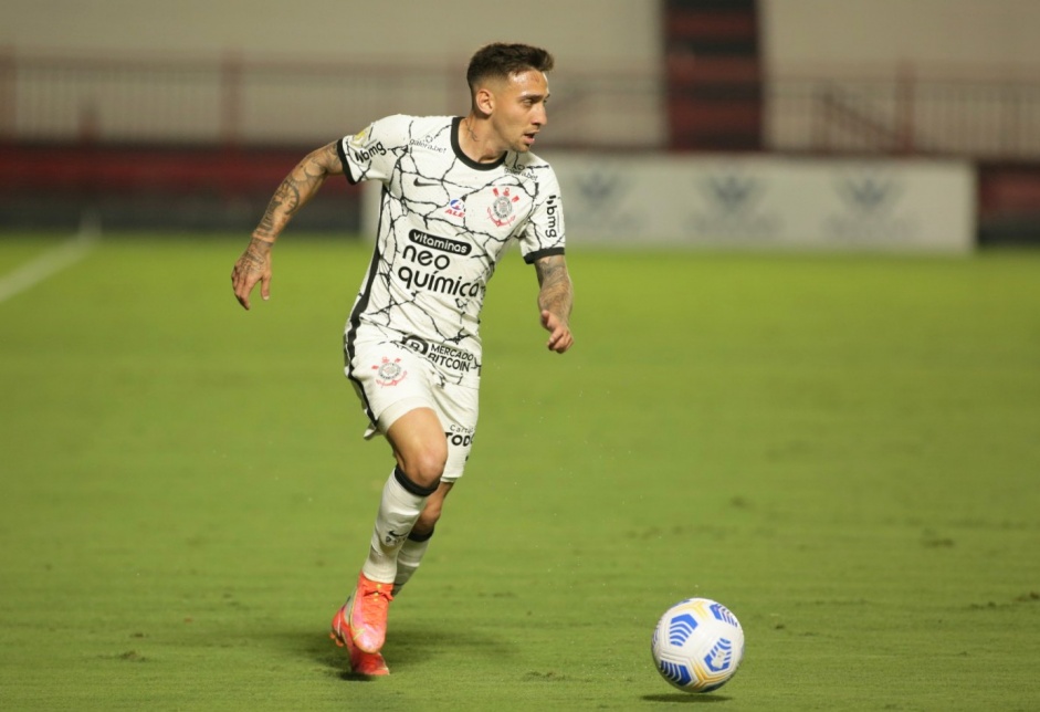 Gustavo Silva durante empate entre Corinthians e Atltico-GO, pelo Campeonato Brasileiro