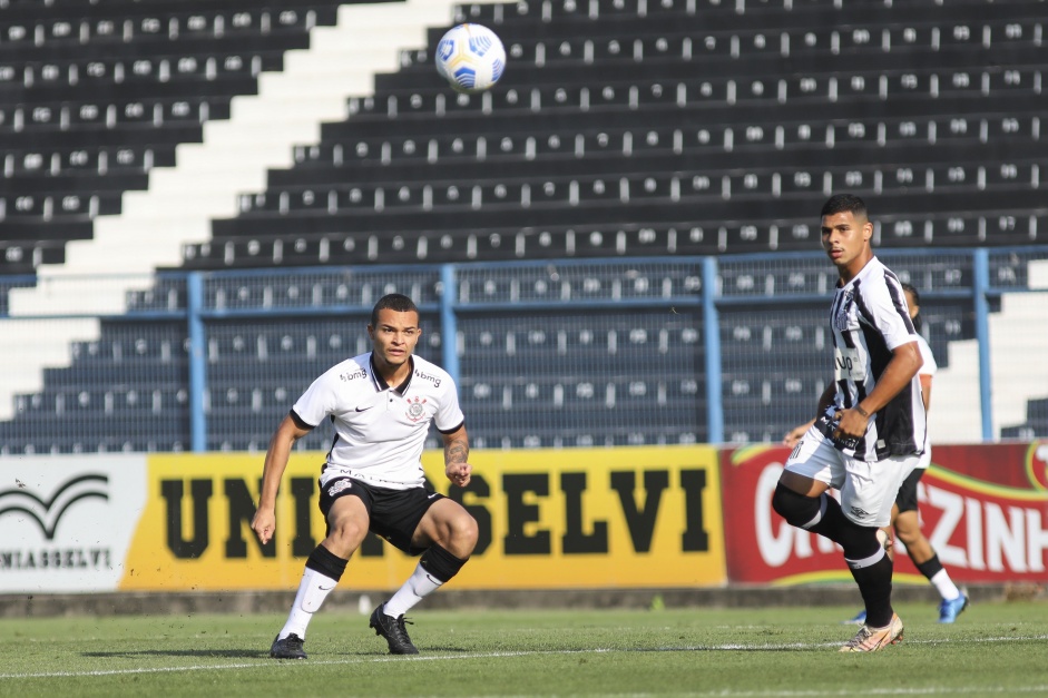 Luis Mandaca durante jogo entre Corinthians e Santos pelo Sub-20
