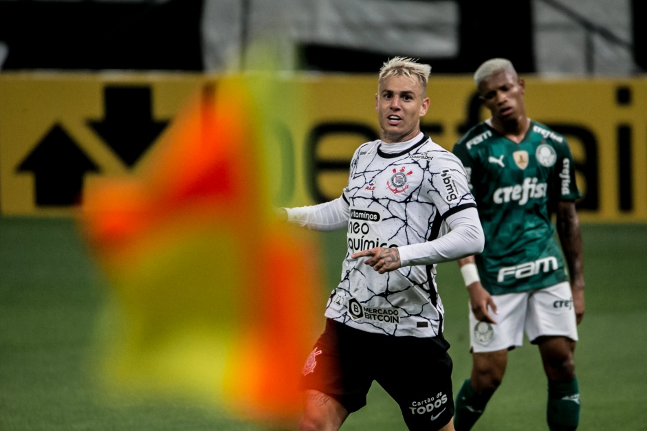 Rger Guedes durante partida entre Corinthians e Palmeiras na Neo Qumica Arena