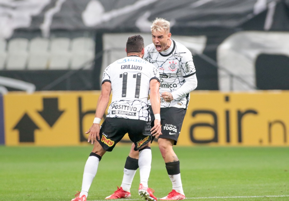 Rger Guedes marcou os dois gols do Corinthians contra o Palmeiras, pelo Brasileiro