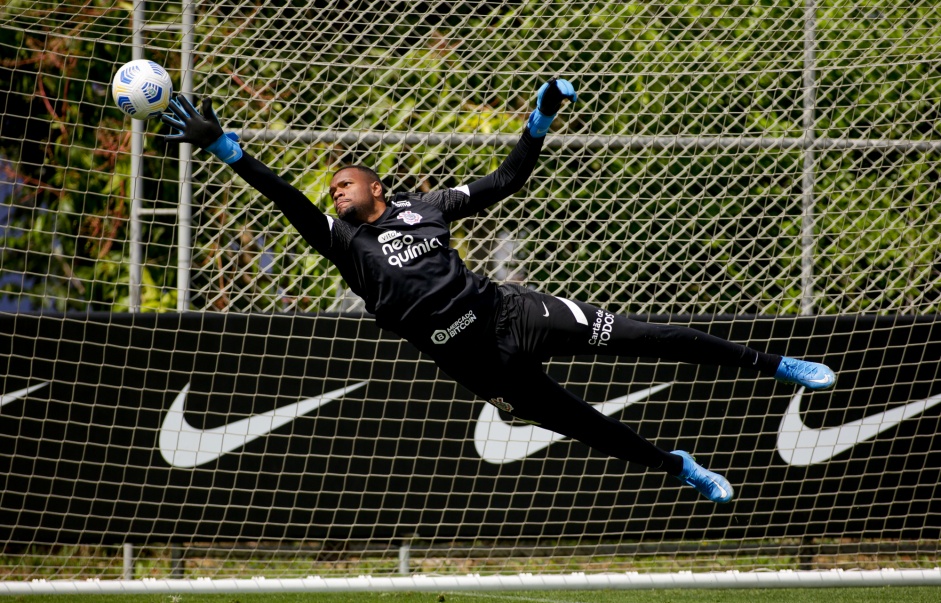 Carlos Miguel em mais um dia de treinamentos no CT do Corinthians