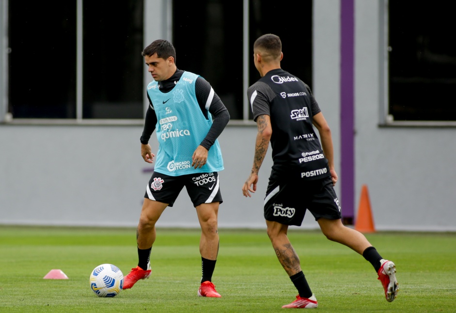 Fagner durante penúltimo treino antes do confronto contra o Sport