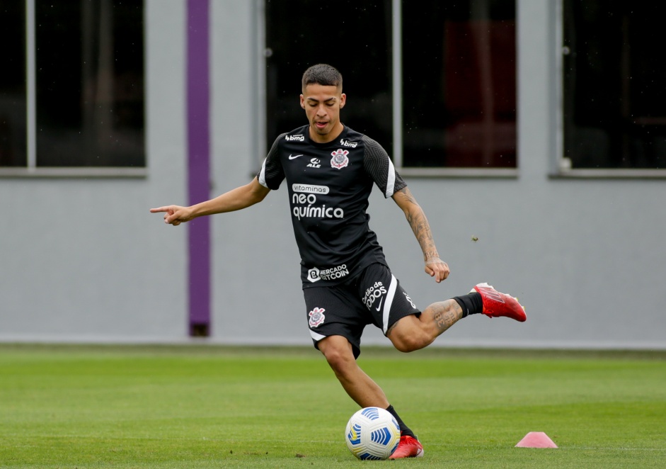 Gabriel Pereira durante penltimo treino antes do confronto contra o Sport