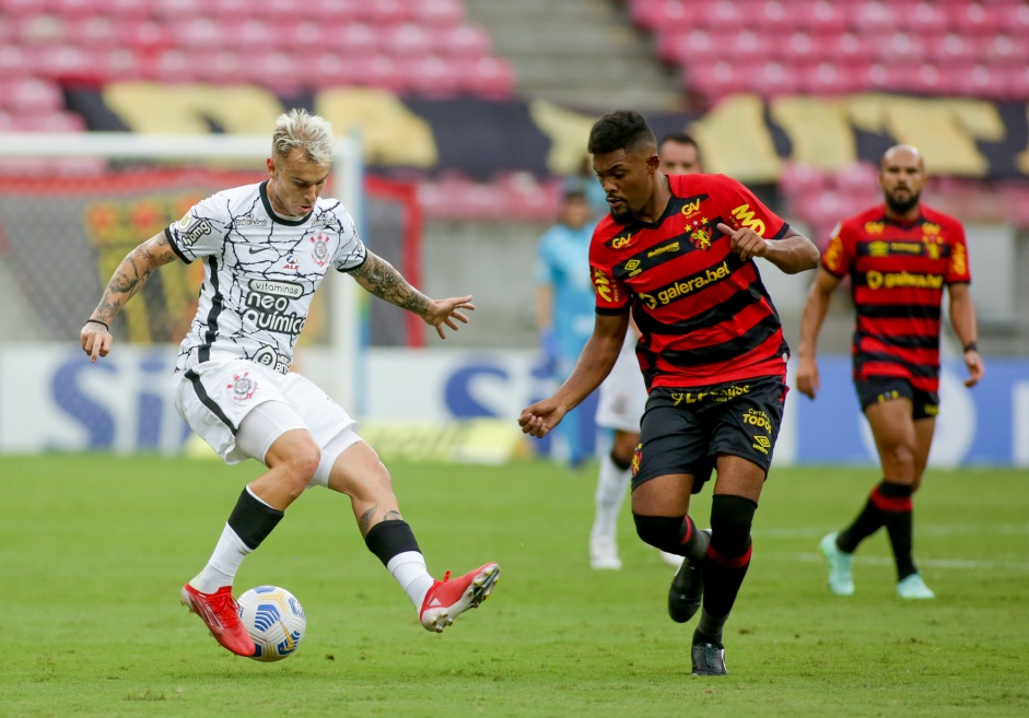Róger Guedes durante confronto entre Sport e Corinthians