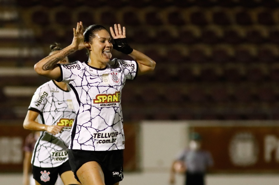 Gabi Zanotti marcou o gol da vitria corinthiana sobre a Ferroviria, pela primeira semifinal do Paulista Feminino