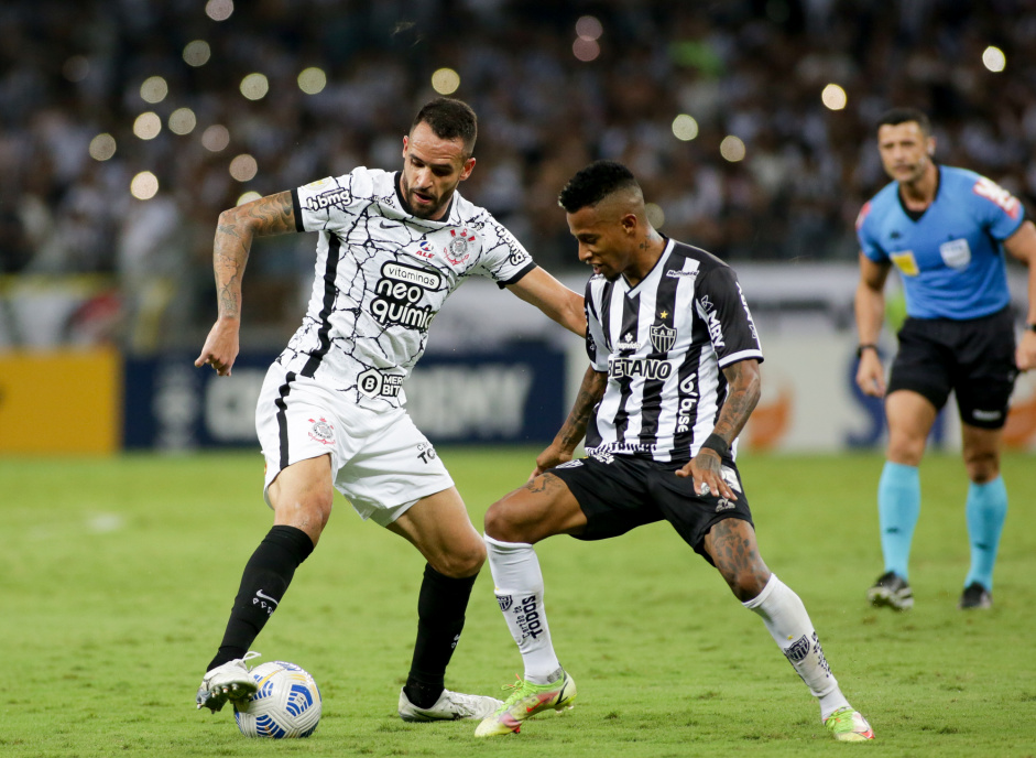 Meia Renato Augusto no jogo entre Corinthians e Atltico-MG, pelo Brasileiro, no Mineiro