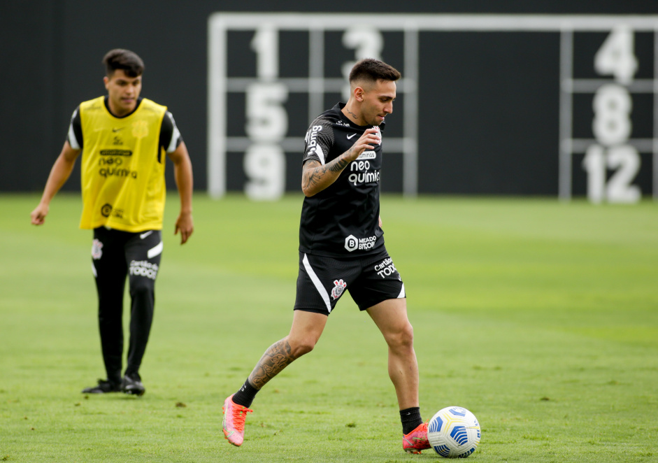 Gustavo Silva durante ltimo treino do Corinthians antes do jogo contra o Santos