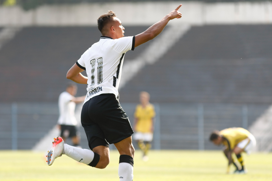 Giovane anotou gol no jogo entre Corinthians e So Bernardo, pelo Paulista Sub-20