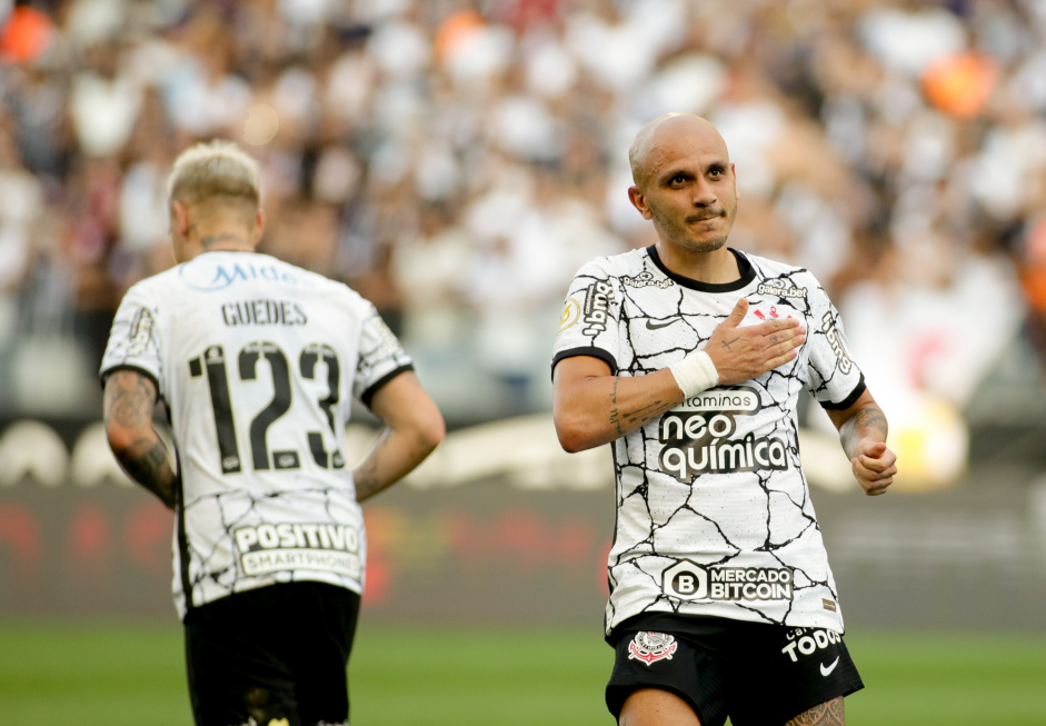 Fbio Santos marcou o gol que garantiu a oitava vitria consecutiva do Corinthians na Neo Qumica Arena em 2021