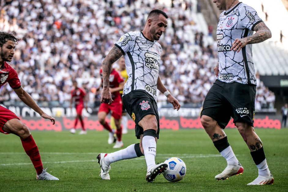 Renato Augusto fez um bom primeiro tempo pelo Corinthians