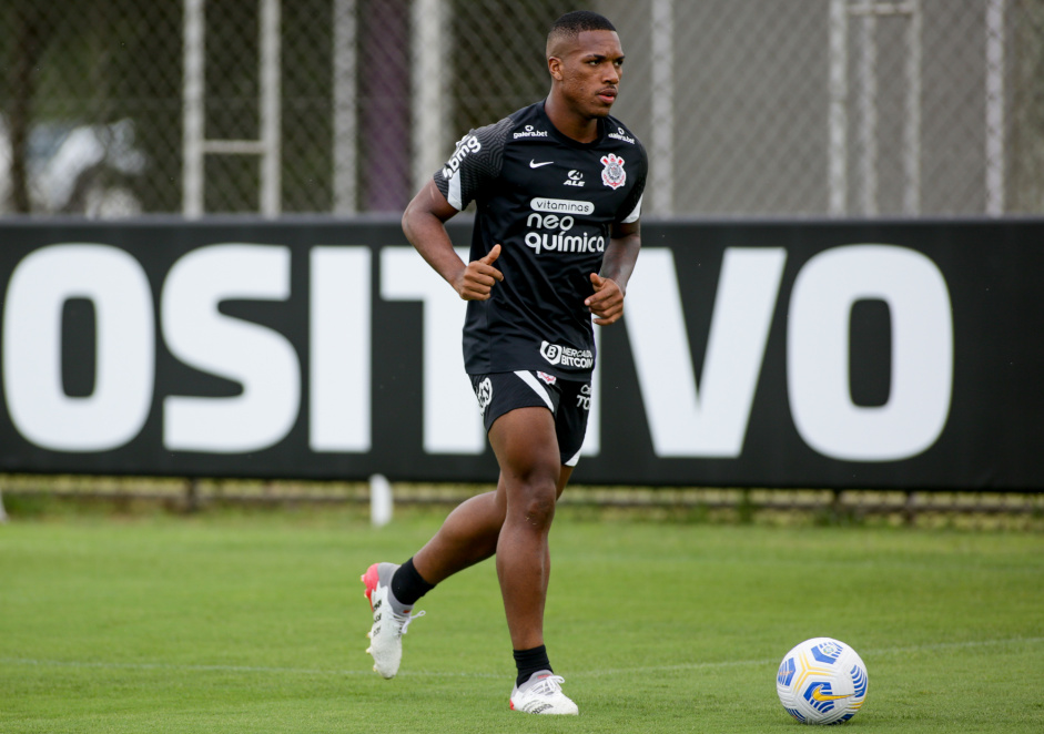 Xavier no treinamento do Corinthians no CT Joaquim Grava