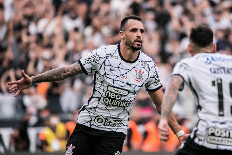 Renato Augusto fez o nico gol do Corinthians no jogo contra o Grmio na Neo Qumica Arena