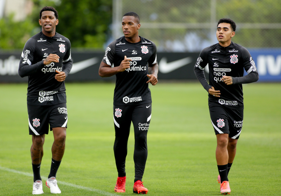 Gil, Xavier e Du durante ltimo treino do Corinthians para jogo contra o Juventude