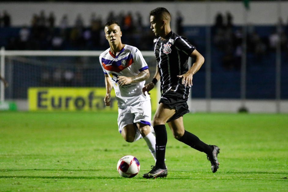 Keven durante jogo de estreia do Corinthians na Copinha 2022, contra o Resende