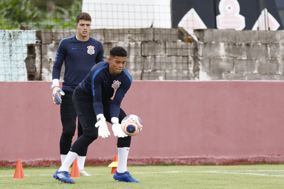 Kauê e Felipe Longo têm dividido a meta do Corinthians Sub-20 nesta temporada