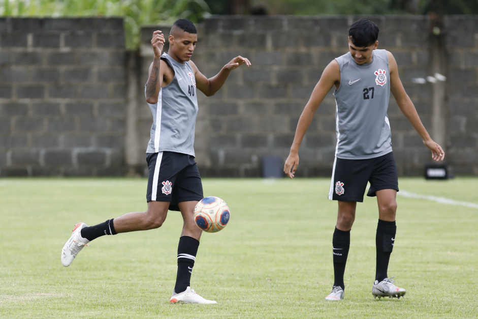 Varanda e Cauan no treino do Corinthians Sub-20