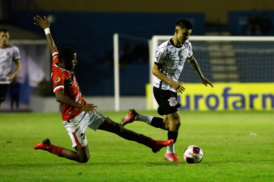 Lo Mana na partida entre Corinthians e River-PI, pela Copa So Paulo 2022