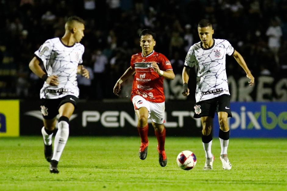 Matheus Arajo na partida entre Corinthians e River-PI, pela Copa So Paulo 2022