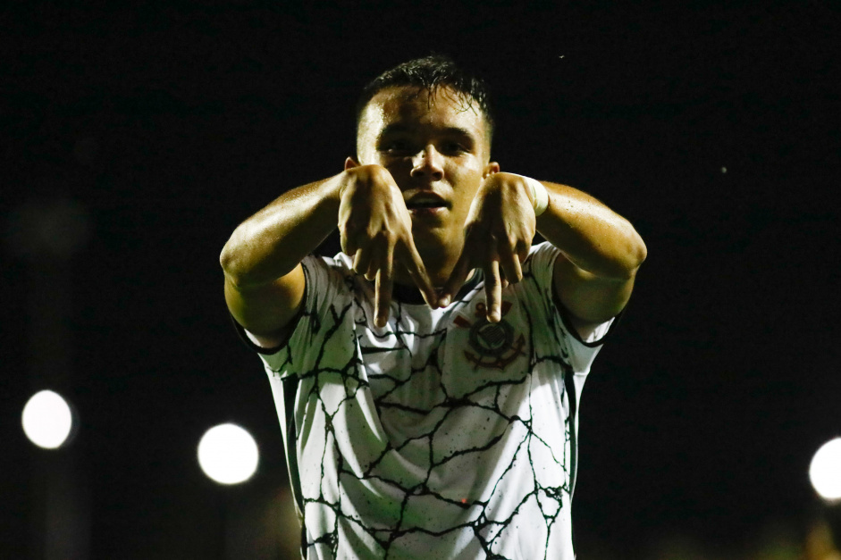 Giovane deve ser titular do Corinthians na partida dessa quarta-feira Giovane deve ser titular do Corinthians na partida dessa quarta-feira