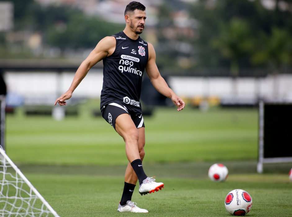 Giuliano está otimista para a nova temporada do Corinthians Giuliano está otimista para a nova temporada do Corinthians