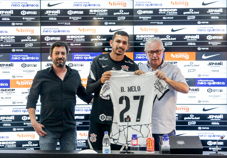 Bruno Melo foi apresentado na quinta e nesta sexta já foi regularizado no BID da CBF Bruno Melo foi apresentado na quinta e nesta sexta já foi regularizado no BID da CBF
