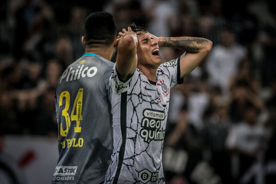 Corinthians voltou a perder para o Santos na Neo Qumica Arena