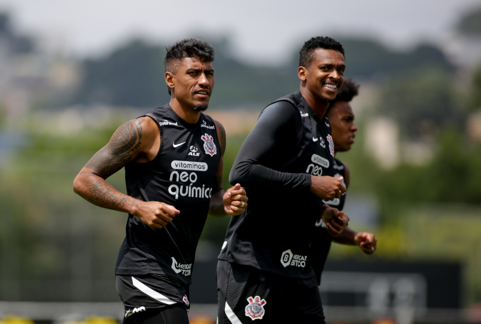 Paulinho, J e Willian esto entre as vendas mais caras da histria do Corinthians em todos os recortes possveis